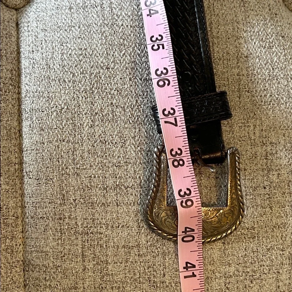 TONY LAMA MENS BLACK SCALLOPED RAWHIDE BELT SIZE 32